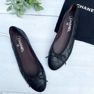 Chanel NWOT Black Quilted Ballerina Flats 38